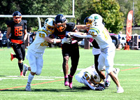 2023.10.07.varsity.football.vs.collegiate_04.dc