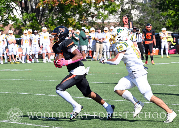 2023.10.07.varsity.football.vs.collegiate_13.dc