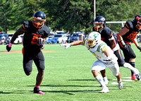 2023.10.07.varsity.football.vs.collegiate_17.dc