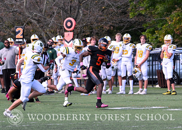 2023.10.07.varsity.football.vs.collegiate_21.dc